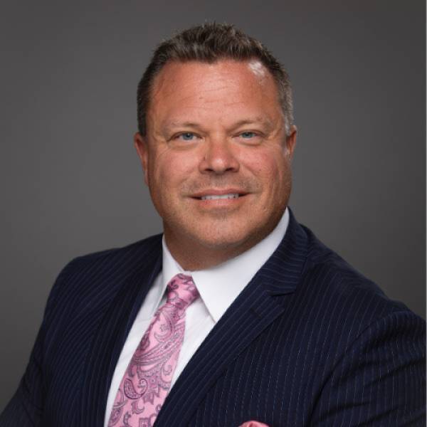 Mark Kubik Headshot